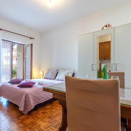 Lovely Apartment In Stobrec With Wifi Сплит Екстериор снимка