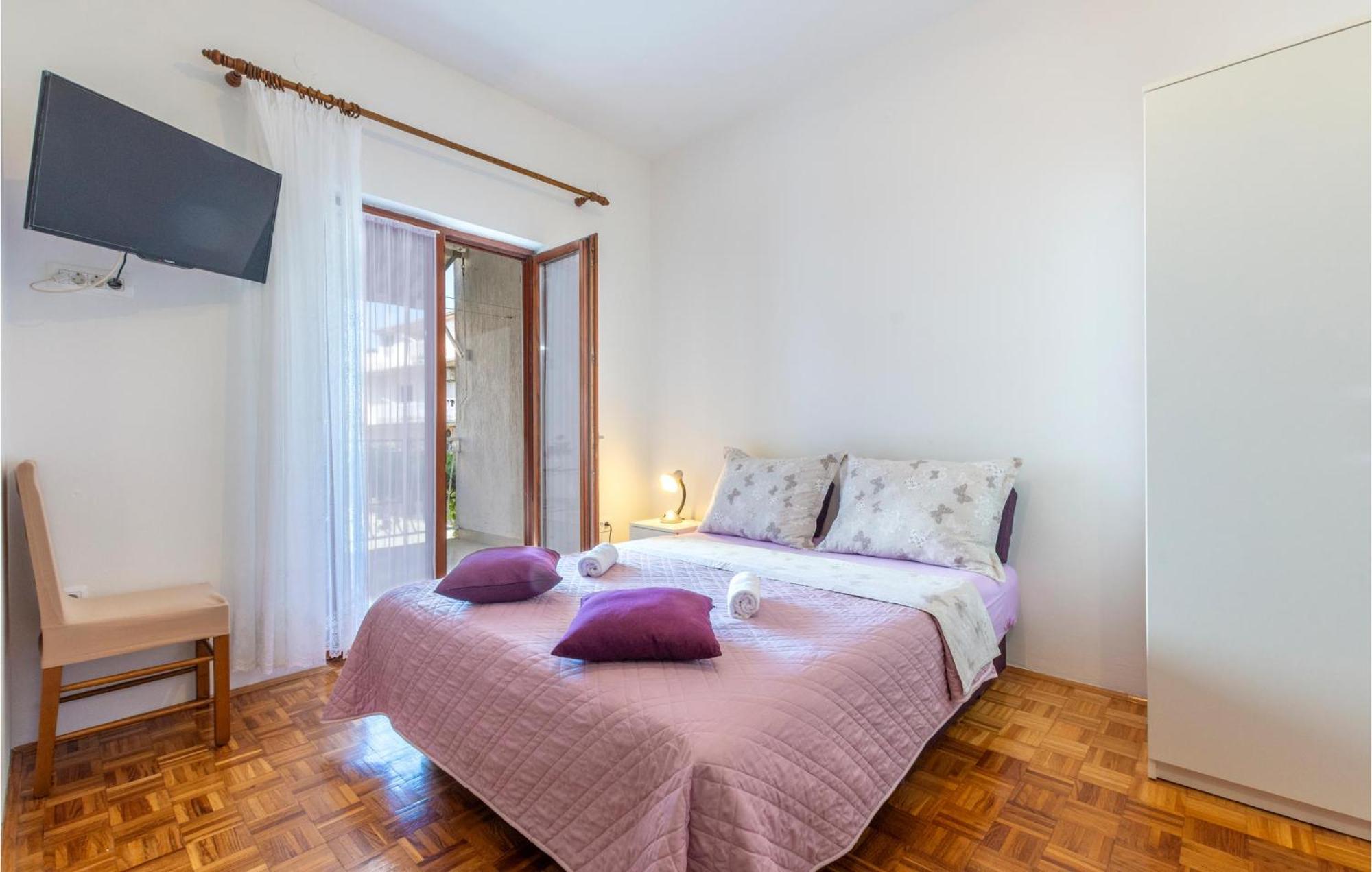 Lovely Apartment In Stobrec With Wifi Сплит Екстериор снимка