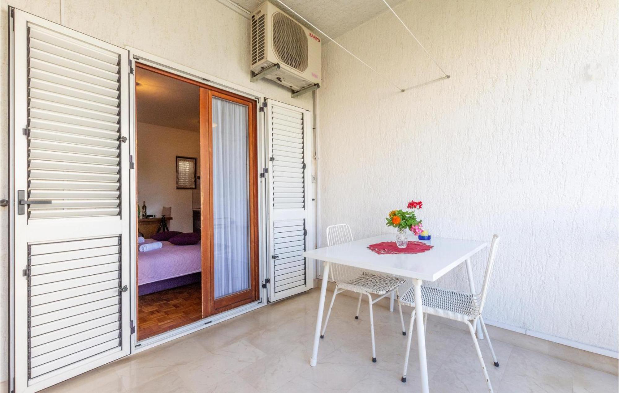 Lovely Apartment In Stobrec With Wifi Сплит Екстериор снимка