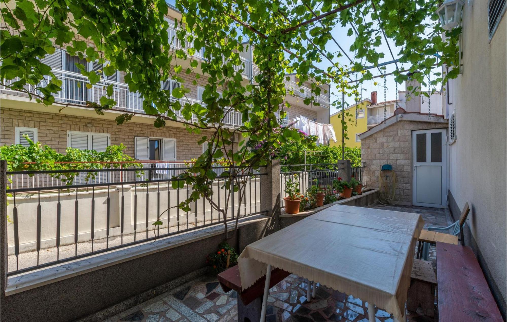 Lovely Apartment In Stobrec With Wifi Сплит Екстериор снимка