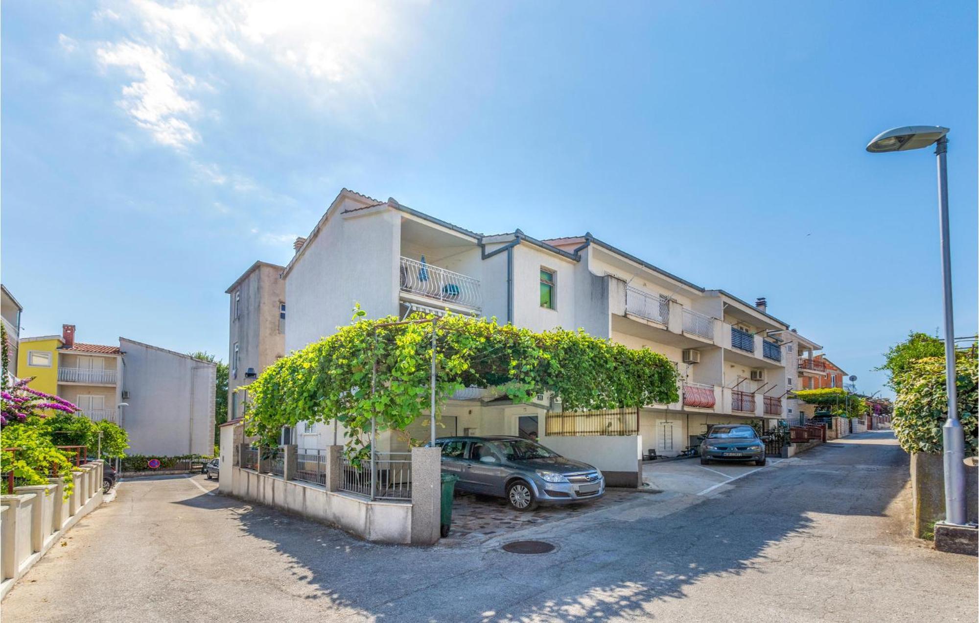 Lovely Apartment In Stobrec With Wifi Сплит Екстериор снимка